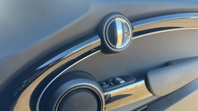 MINI Hatchback 135kW Cooper S Level 2 33kWh 3dr Auto Electric Hatchback